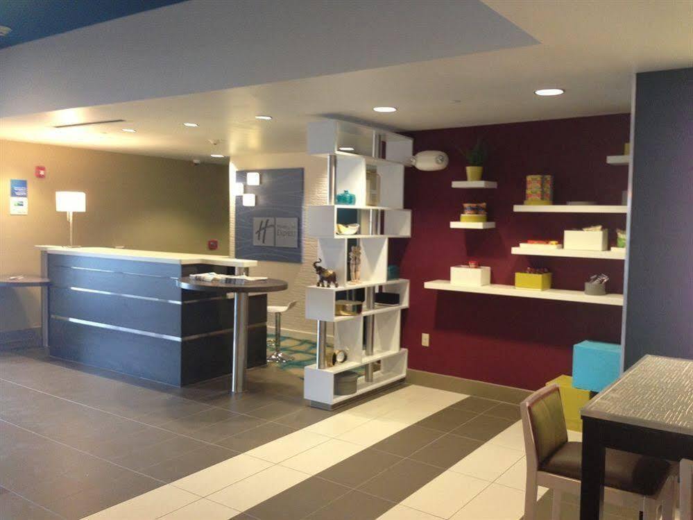 Holiday Inn Express & Suites Carlisle By Ihg Exterior foto